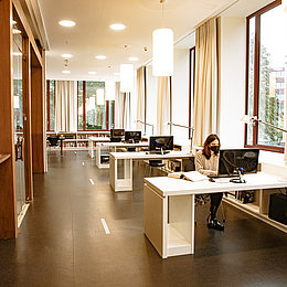 Recherchezentrum ehemals Bibliothek im Amerikahaus München ©Leonhard Simon